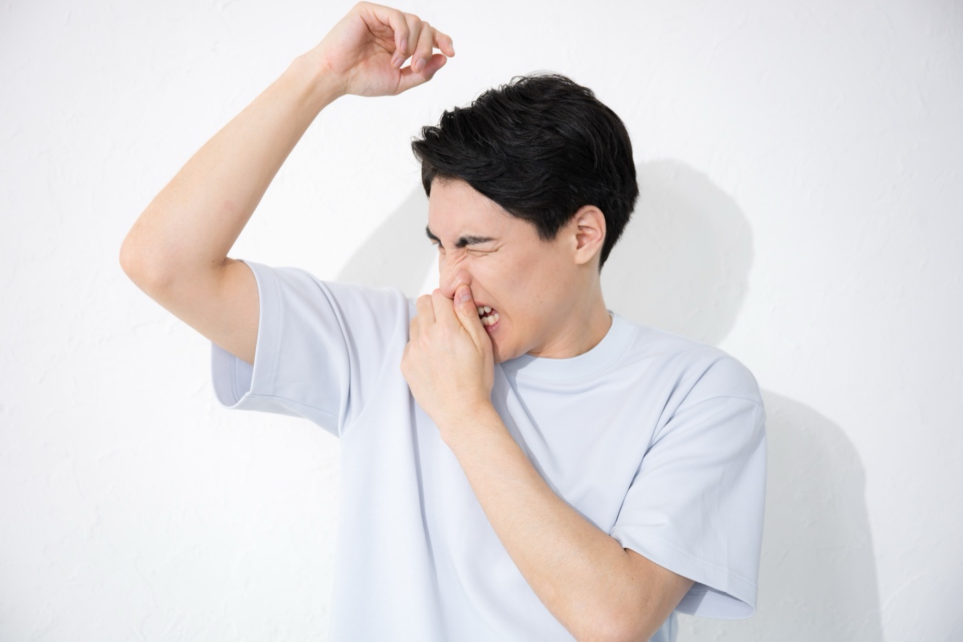 ワキガのにおいを気にする男性